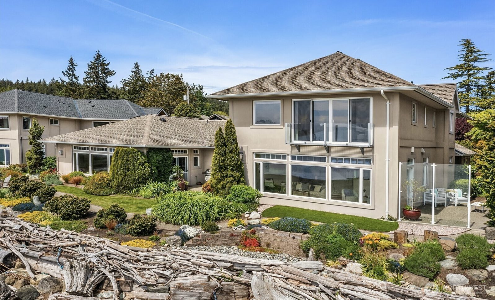 bainbridge-island-waterfront-home